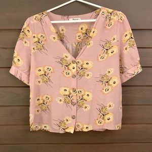 Adorable Madewell V-Neck Button-up Tee. Size M